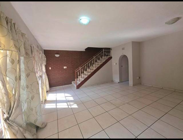 2 BEDROOM DUPLEX FOR SALE IN BOKSBURG SOUTH